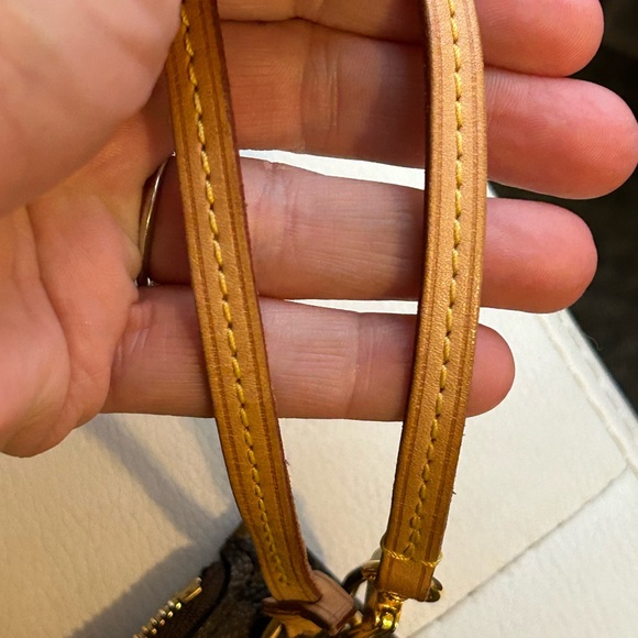 Louis Vuitton Neverfull pouch wristlet Mm/Gm - Picture 7 of 16